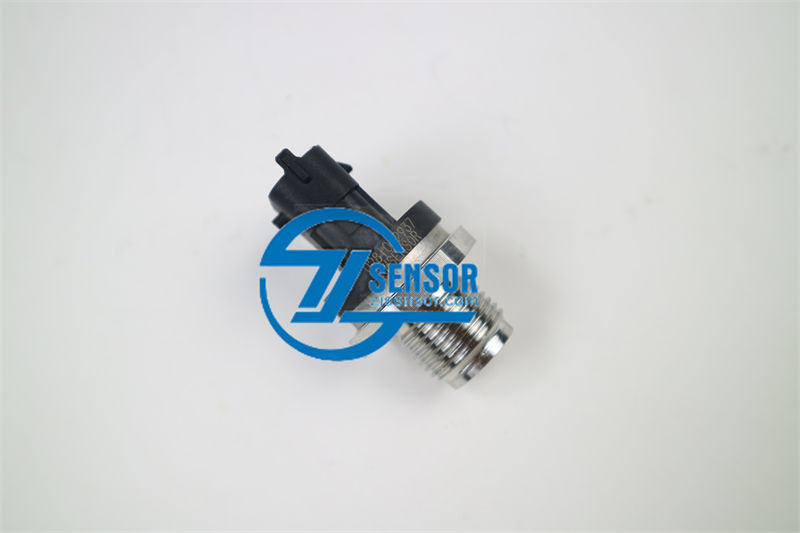 0281002937 Common Rail Fuel Pressure Sensor For Cummins Volvo Iveco Man Fiat Renault FENDT